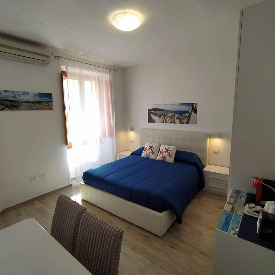Stella Guest House Santa Teresa Gallura Exteriör bild